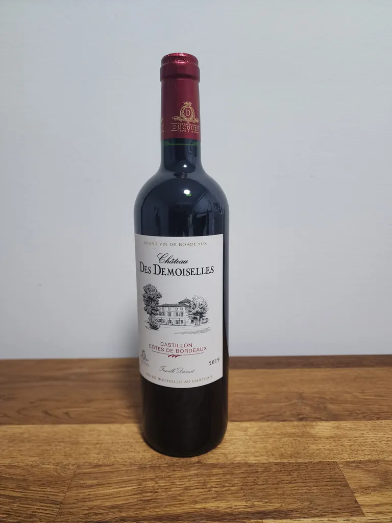 2019 Chateau Des Demoiselles Castillon Cotes De Bordeaux Wine photo 1