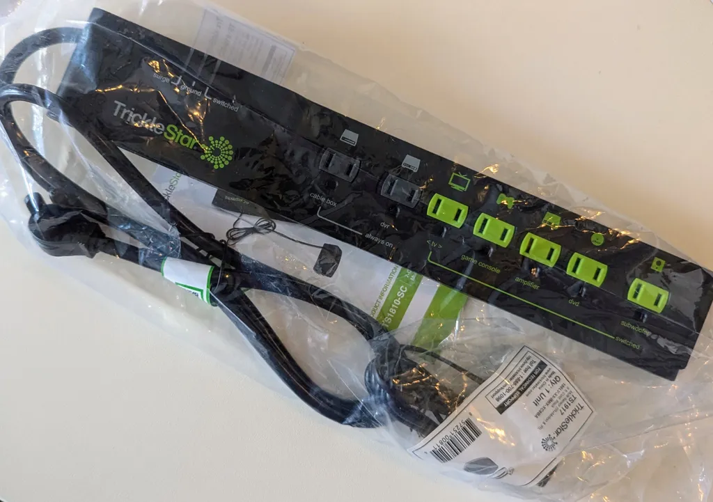 Smart powerbar with sensor - BNIP photo 1