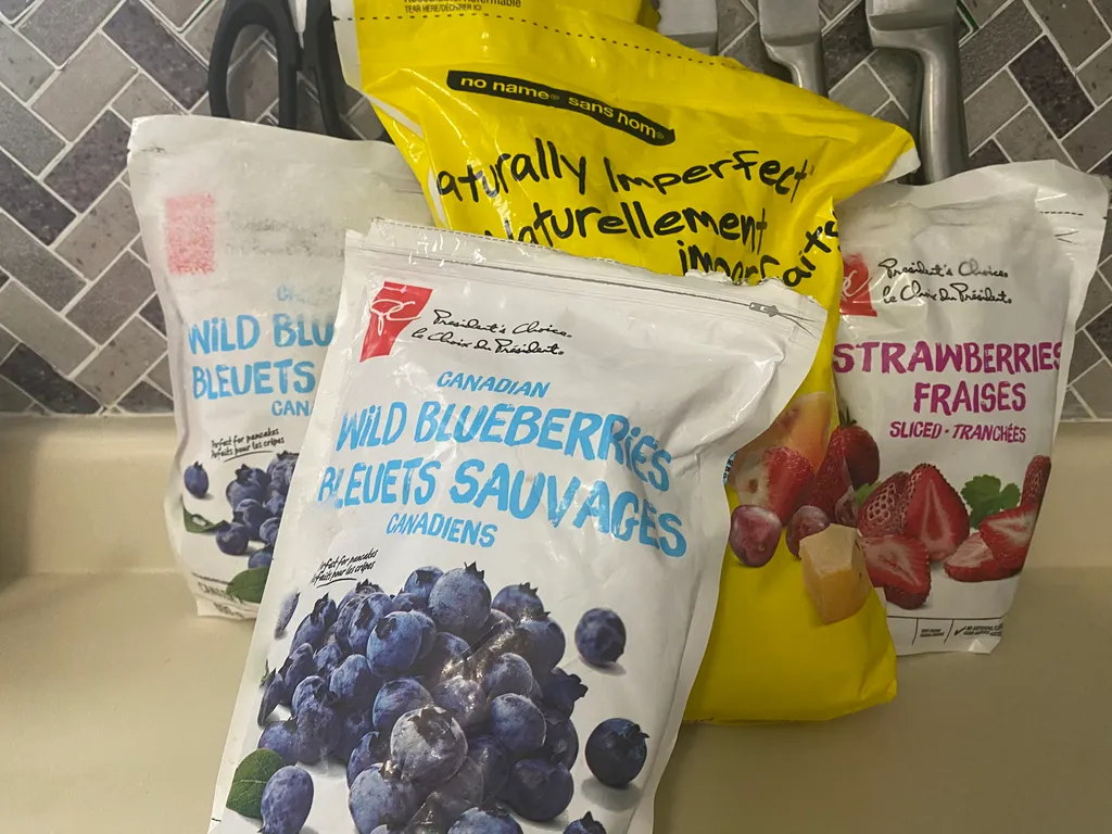 free frozen berries photo 1