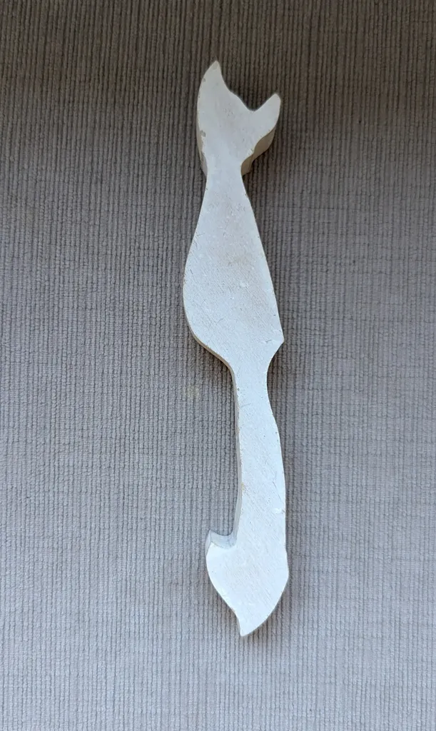 Unique Wooden Cat Shaped Decor photo 1