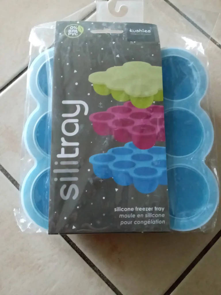 Silicone baby food container BNIB - pending  photo 1