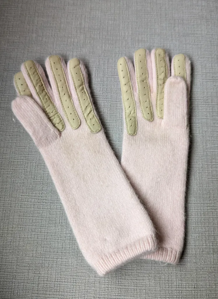 Isotoner Knit Gloves - Pink photo 1
