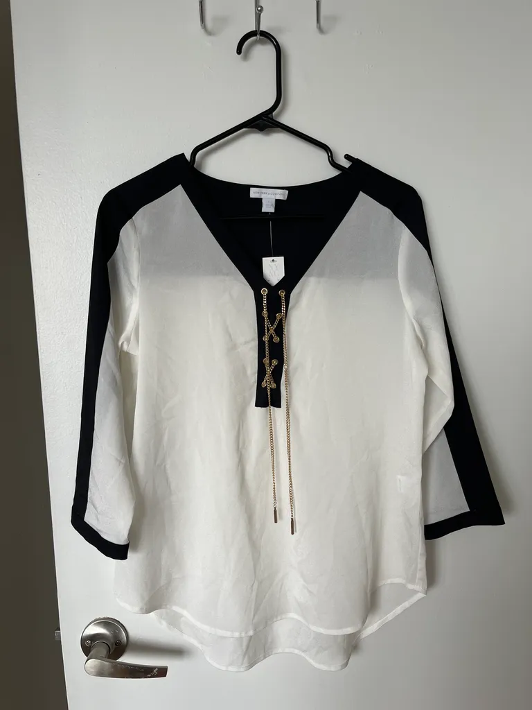 NY&C New top photo 1