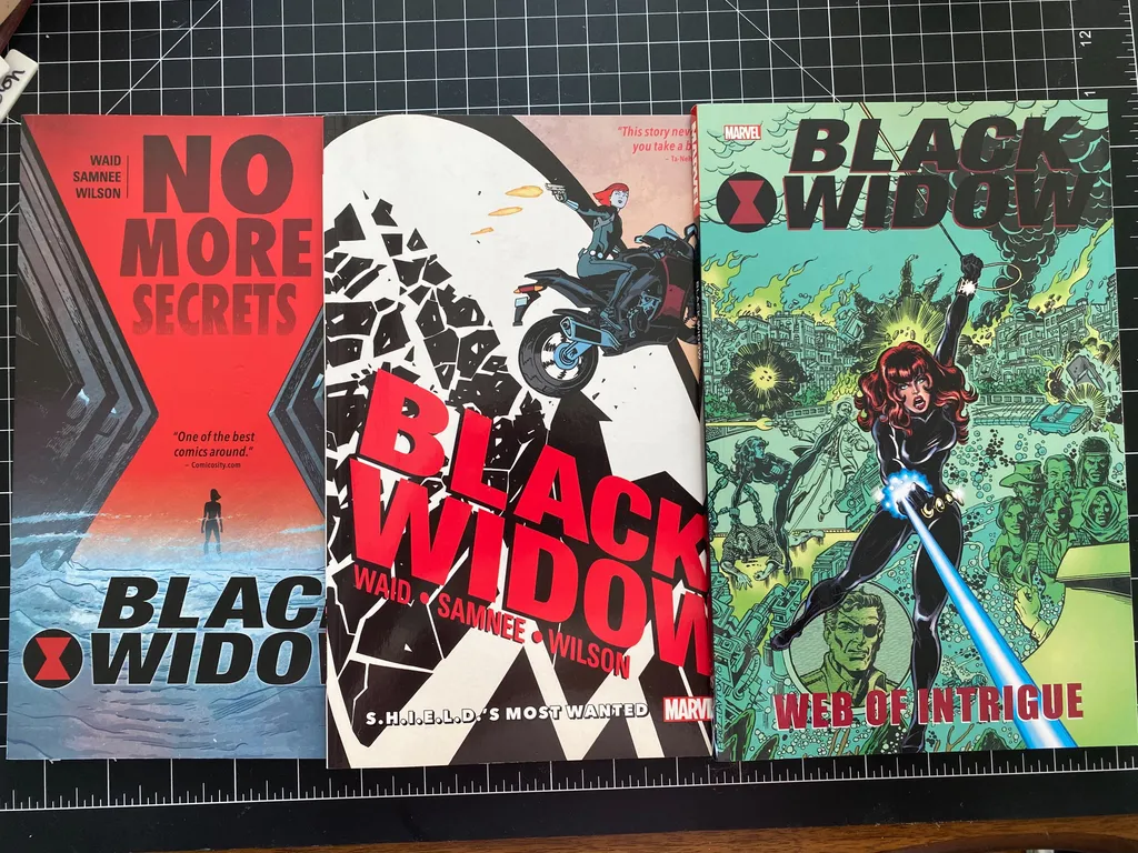 Black widow Comics photo 1