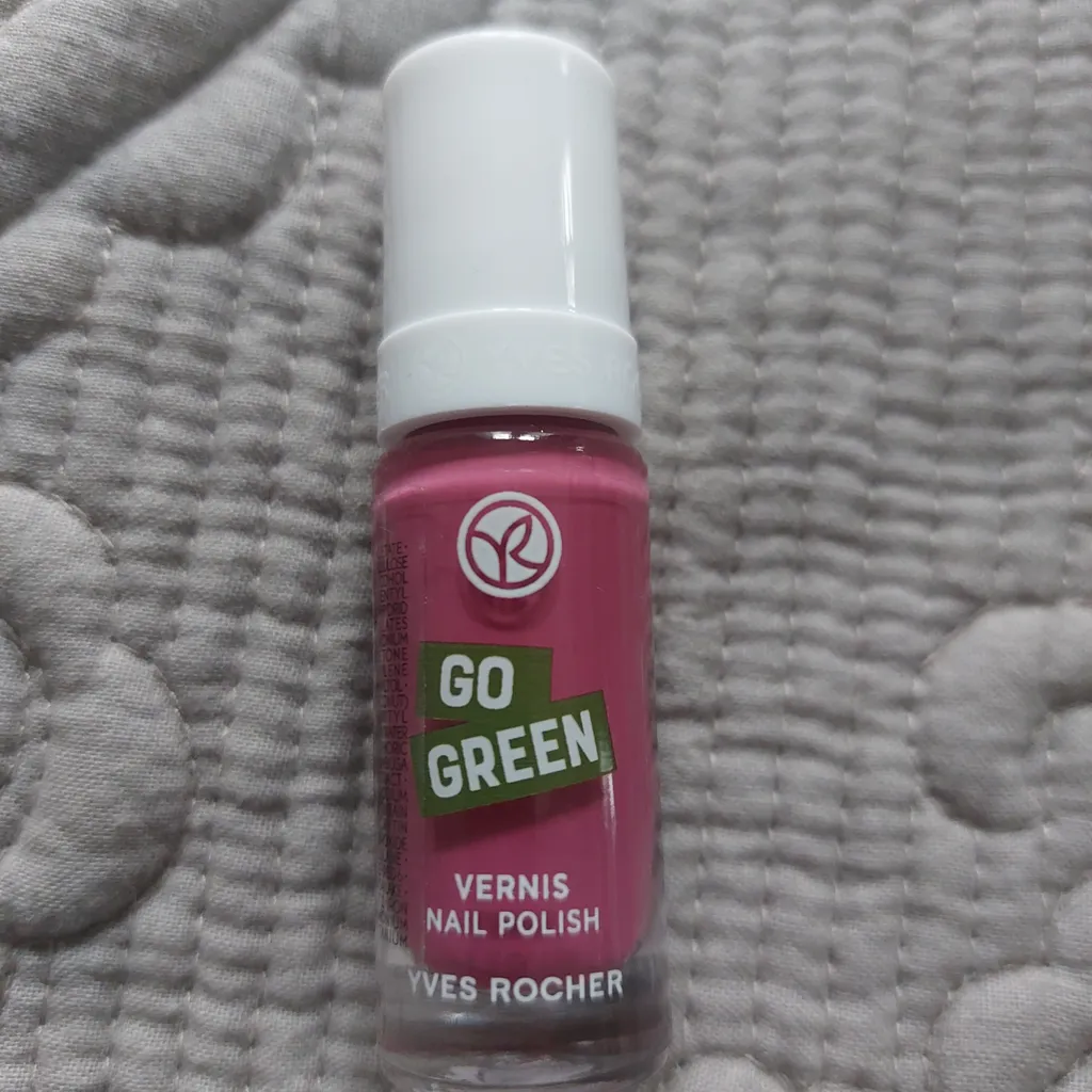 Yves Rocher Rose hortensia nail polish photo 1
