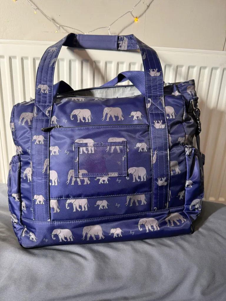  NEW Lug Tote / Luggage - Great for gifting!  photo 1