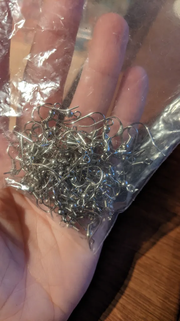 Earing hooks photo 1