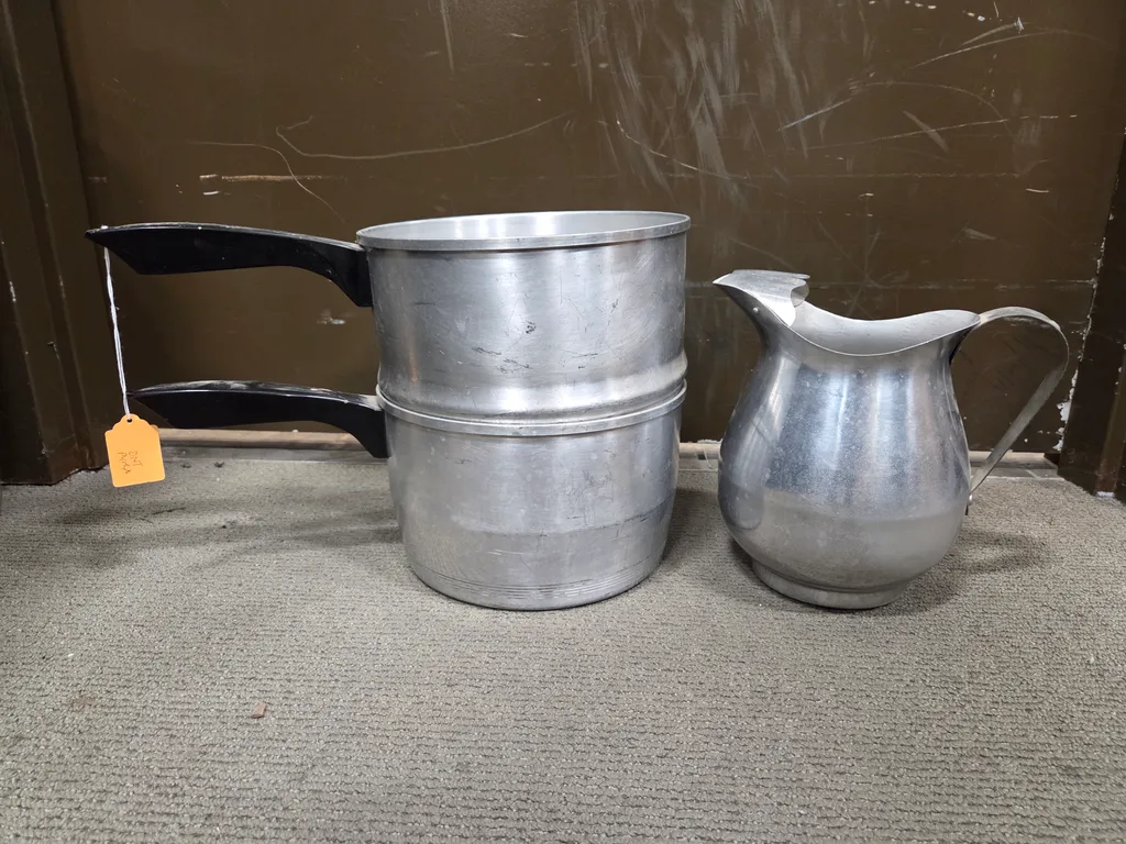 Large steamer and water pitcher  photo 1