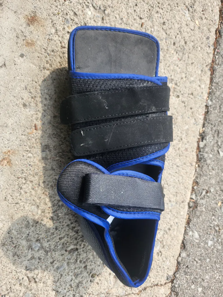 Square toe offloading post operation shoe photo 1