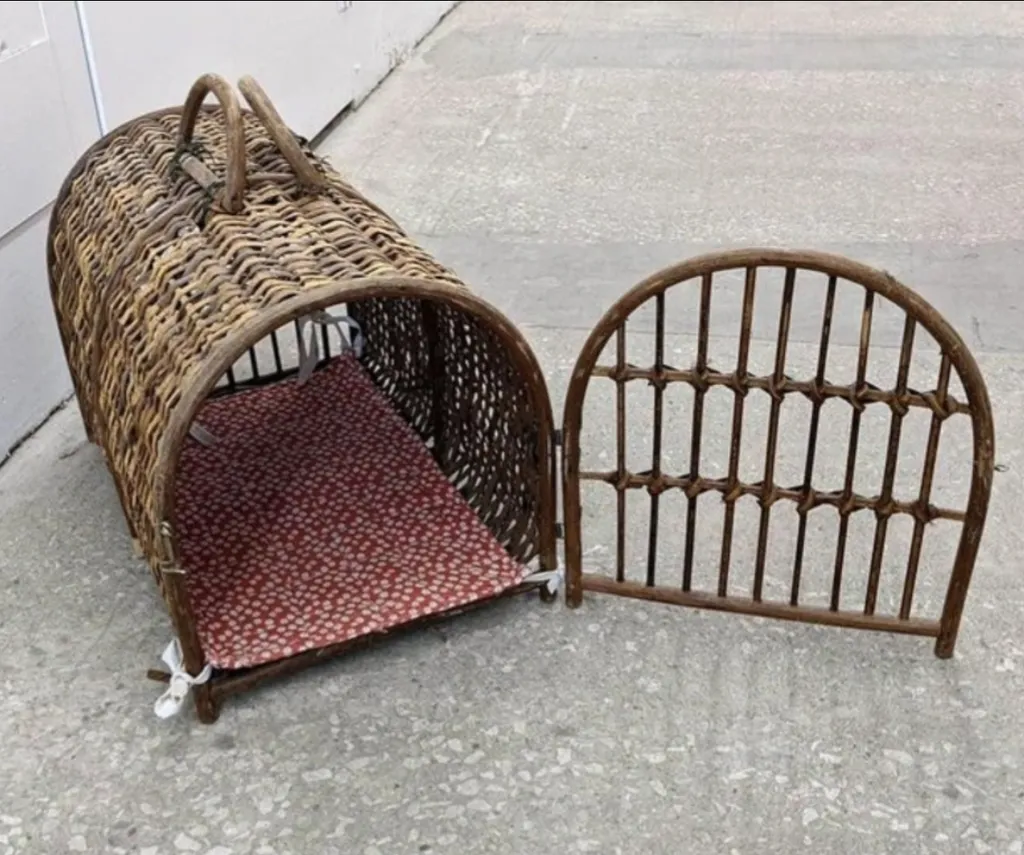 Beautiful Vintage Dog Carrier photo 1