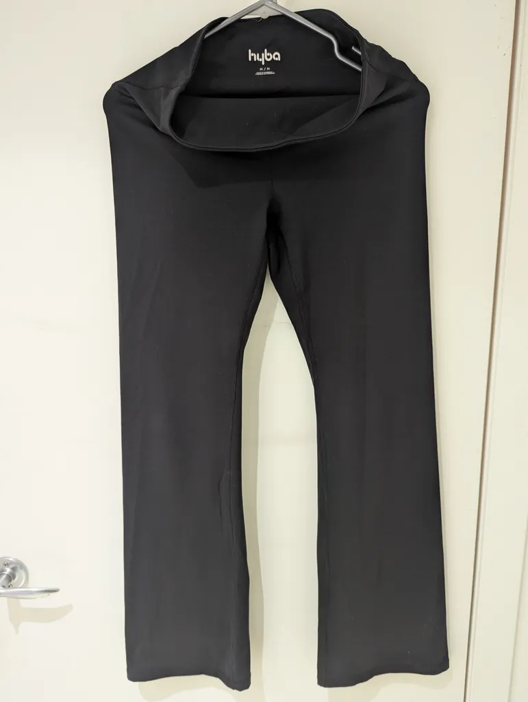 Hyba Flare Yoga Pants photo 1