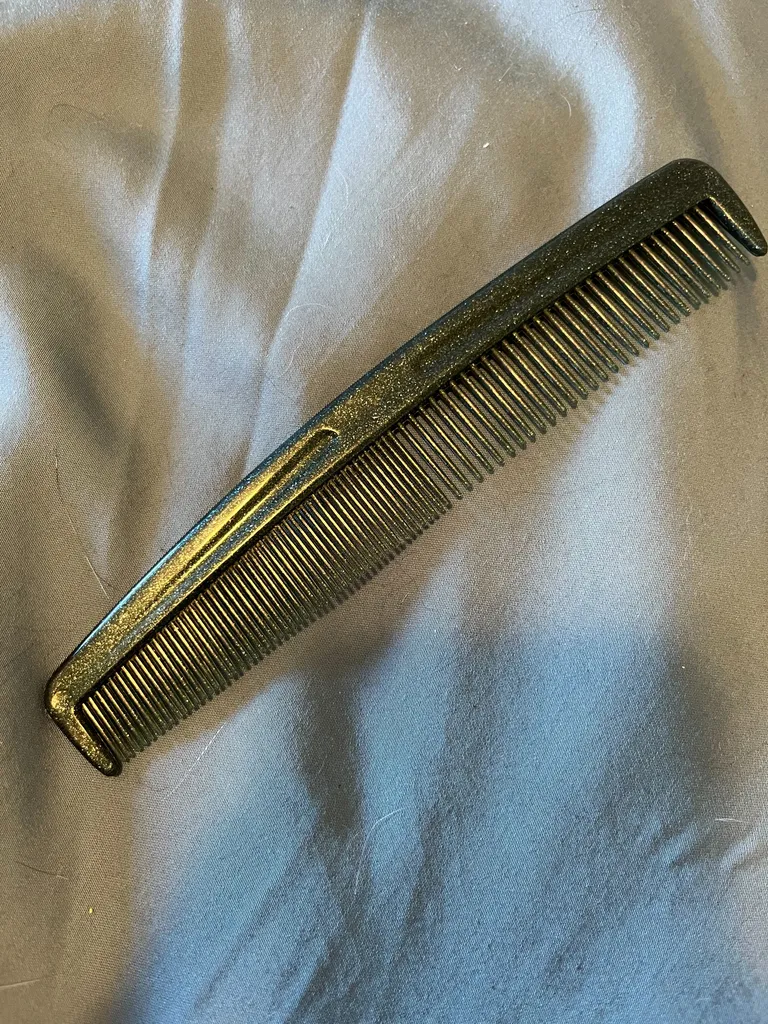 Comb-never used photo 1