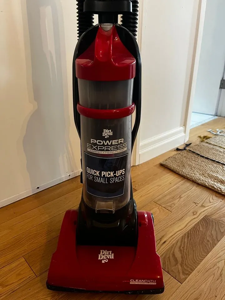 Dirt Devil Power Express Vacuum photo 1