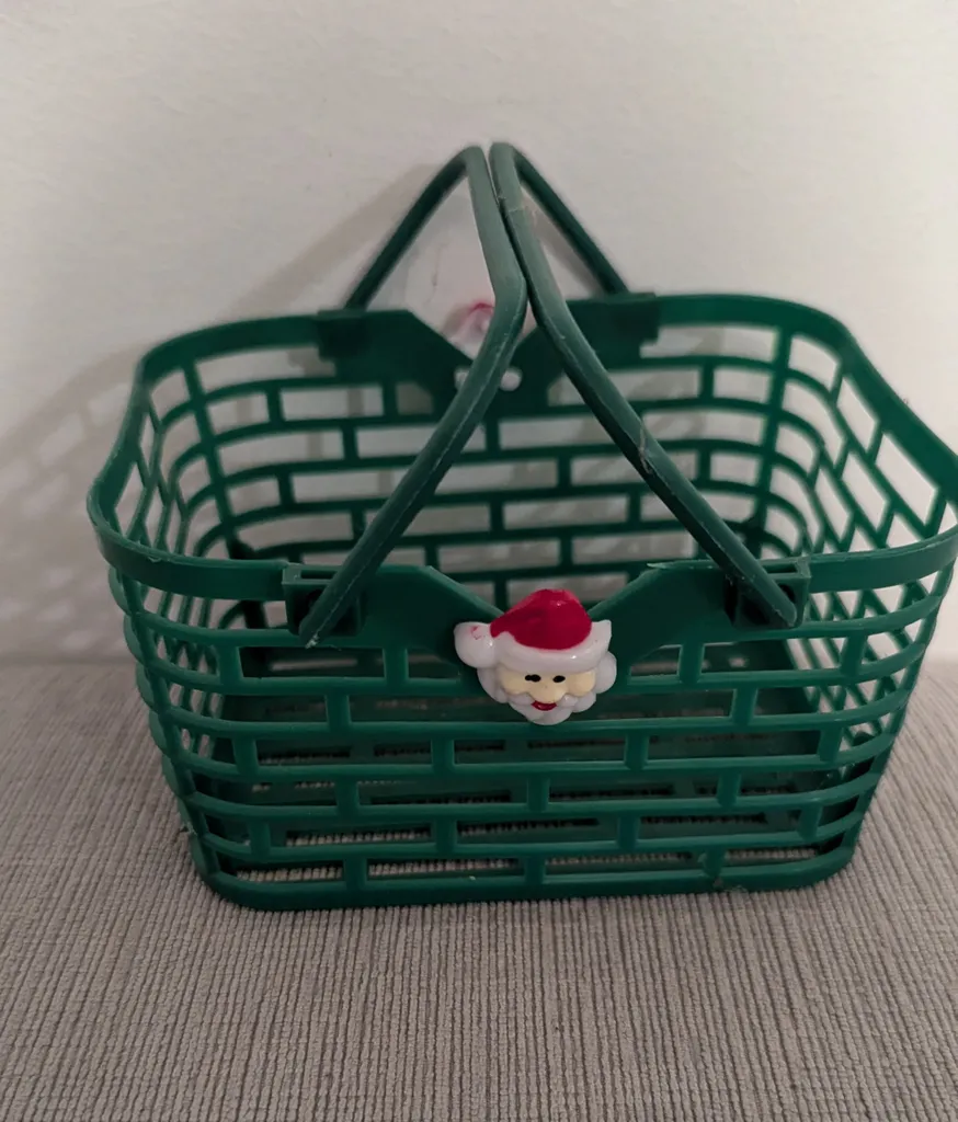 Small Green Christmas Basket  photo 1