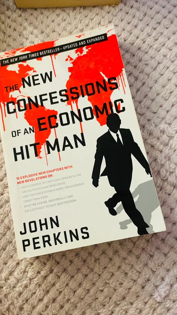 Books please give them a new home!!!  photo 1