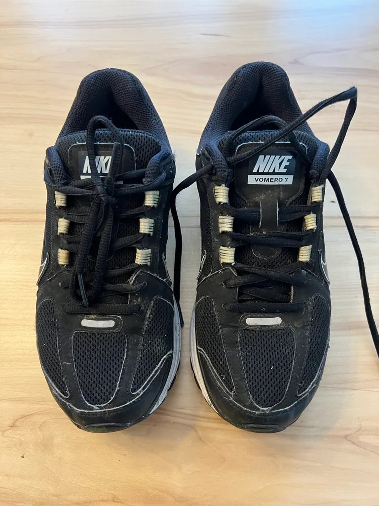 Nike Vomero 7, Women’s 7.5 photo 1