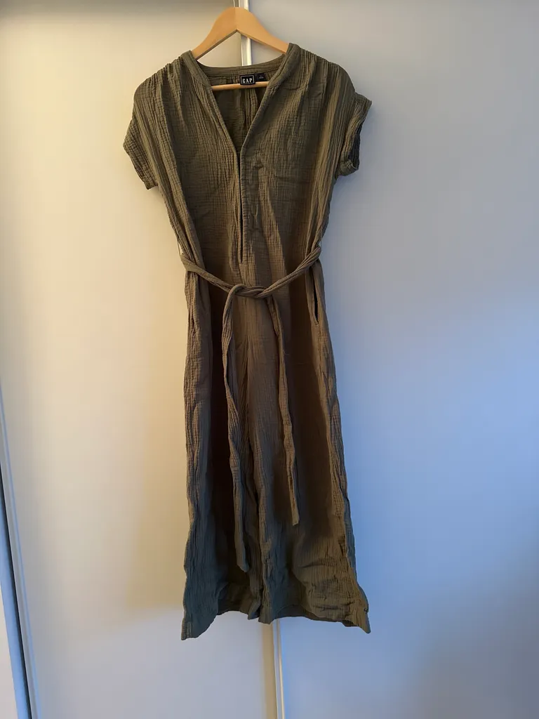 Gap olive cotton crepe Jumpsuit - size 4 photo 1