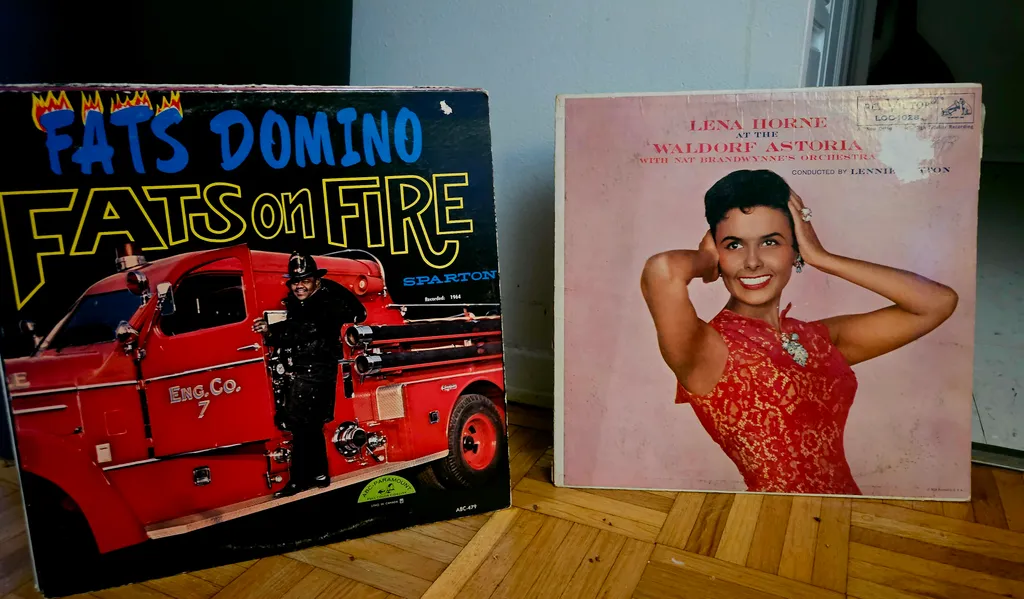 Vintage vinyl records photo 1