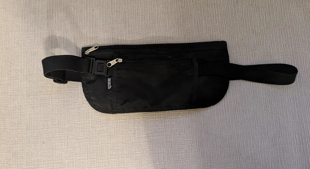 Travelon Anti-theft Money Belt photo 1