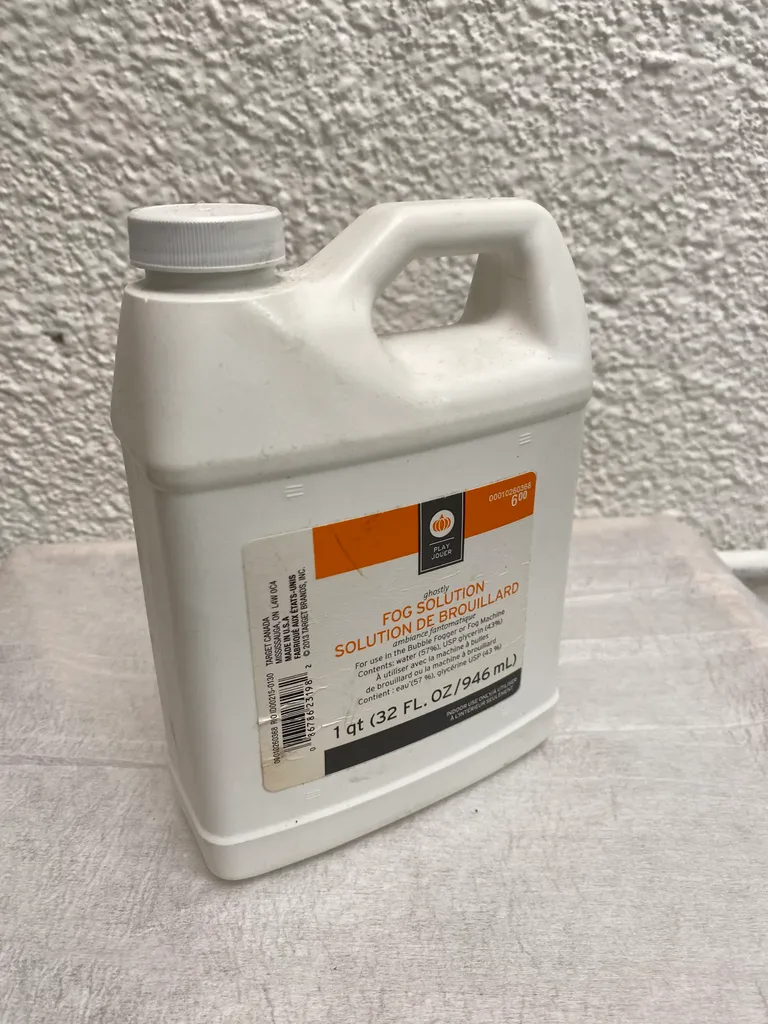 Fog machine solution  photo 1