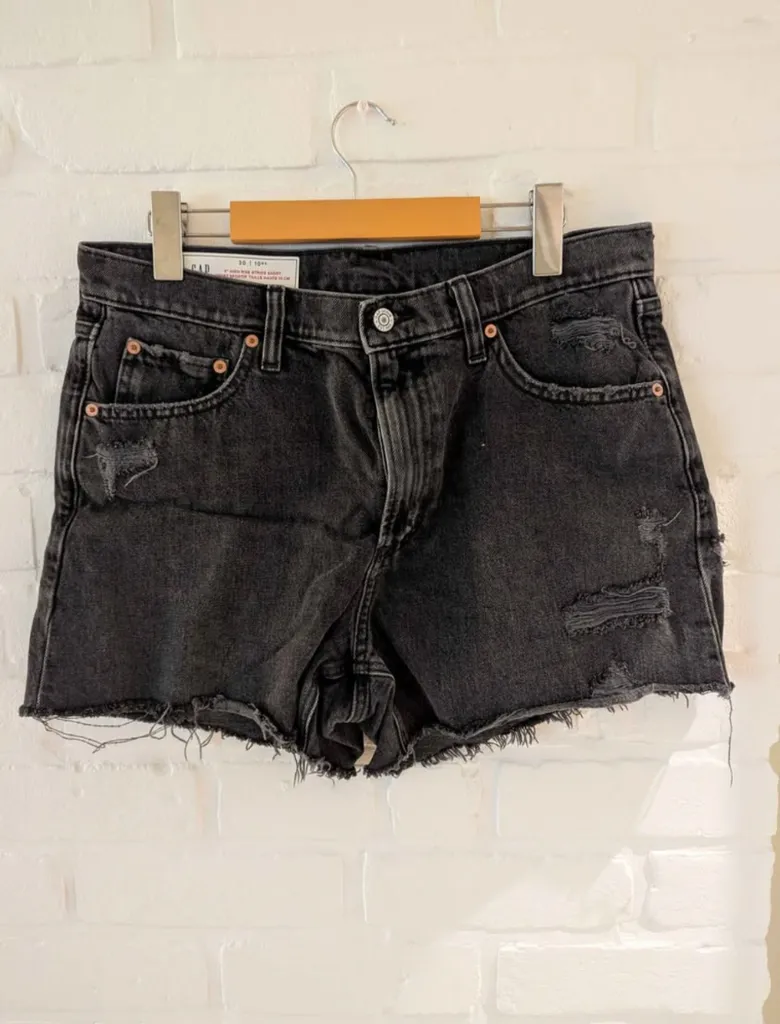 Gap distressed denim shorts photo 1