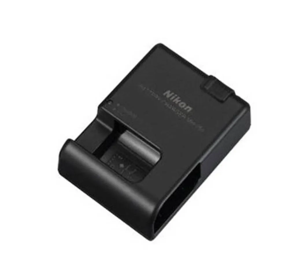 ISO NIKON BATTERY CHARGER! 😭 photo 1