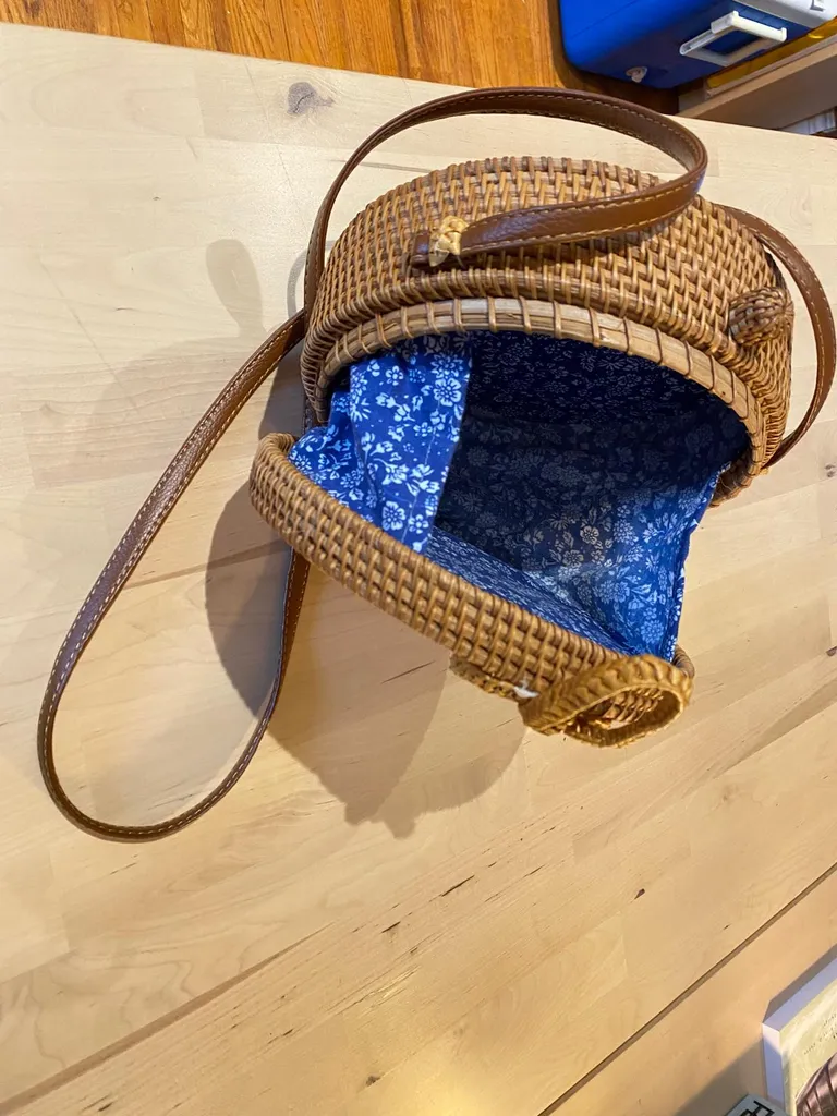 Wicker summer handbag photo 1