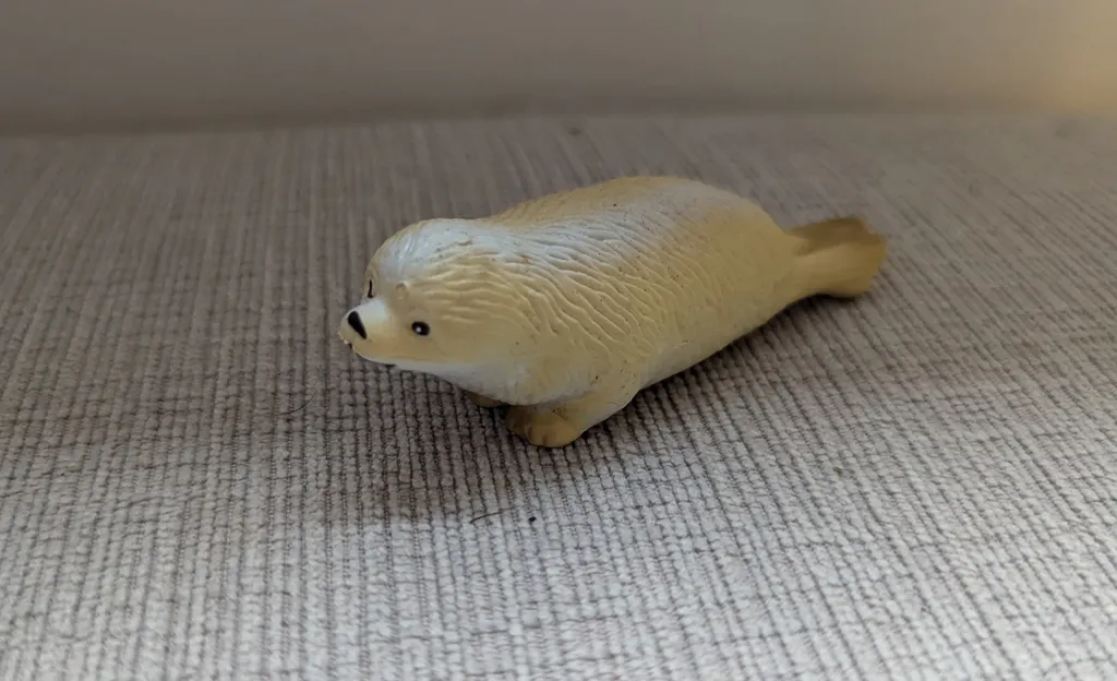 Small Seal Figurine photo 1