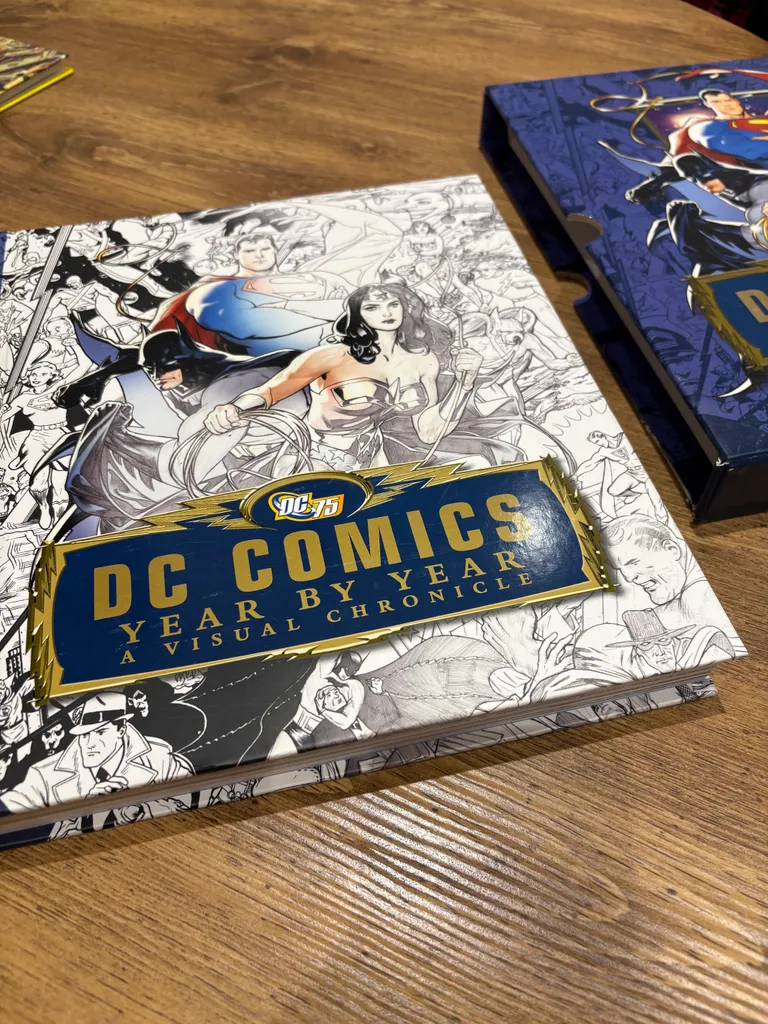 DC Comics – Year by Year (Hardcover Visual Chronicle) photo 1