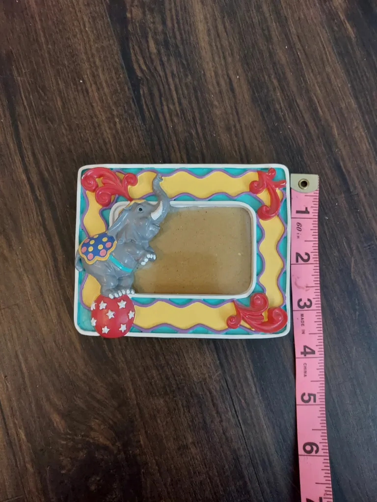 Elephant picture frame photo 1