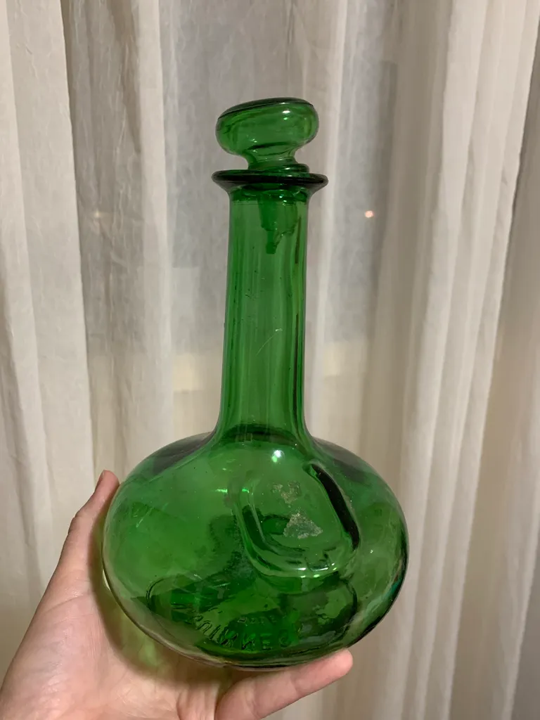 Free Green glass bottle photo 1