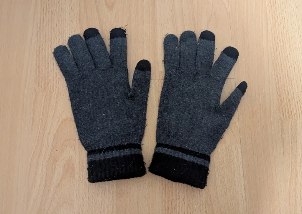 Touchscreen Gloves - Grey photo 1