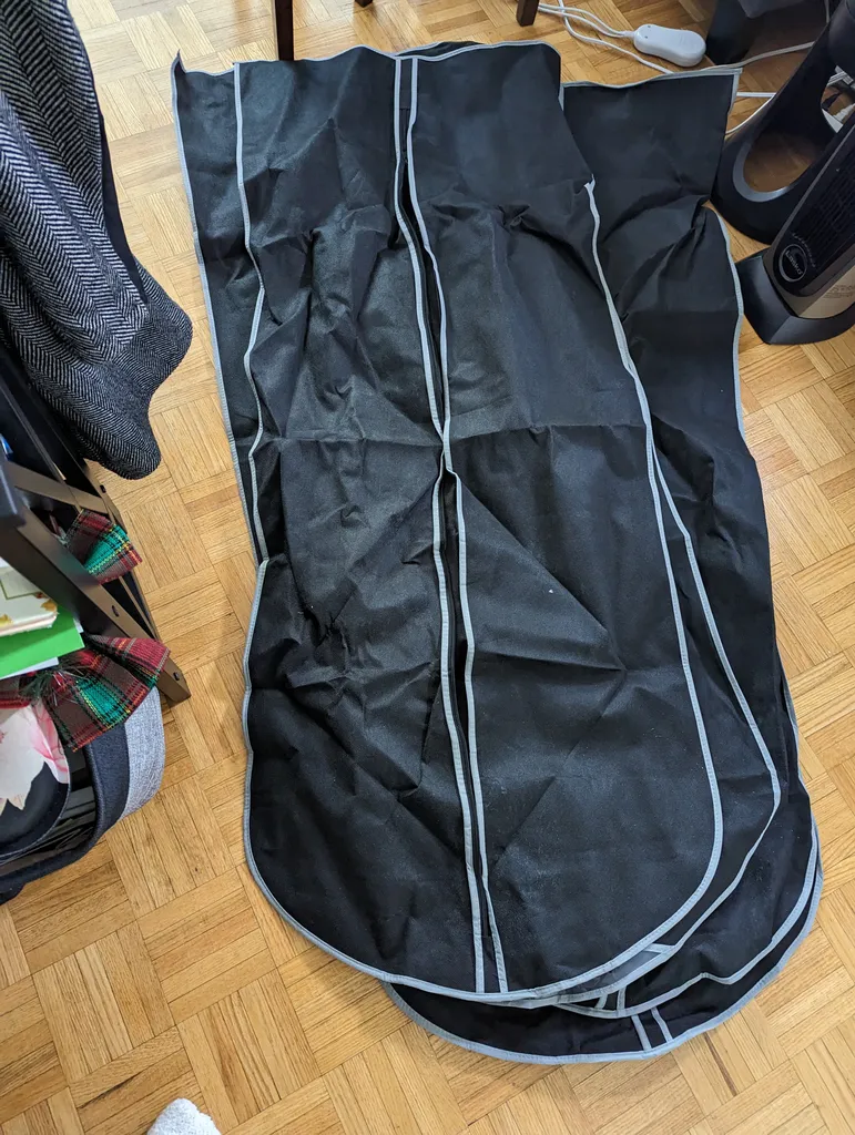 Garment bags - large x4 photo 1