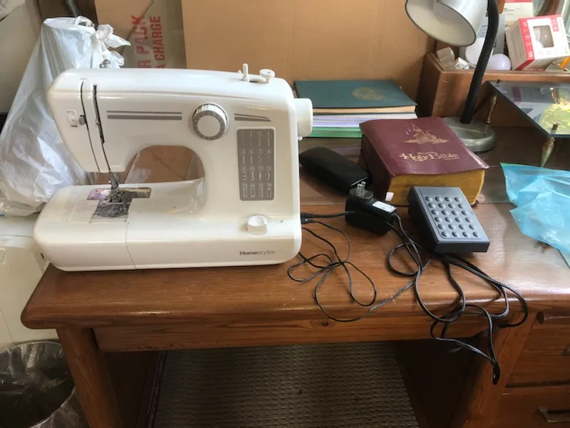 Small embroidery machine  photo 1