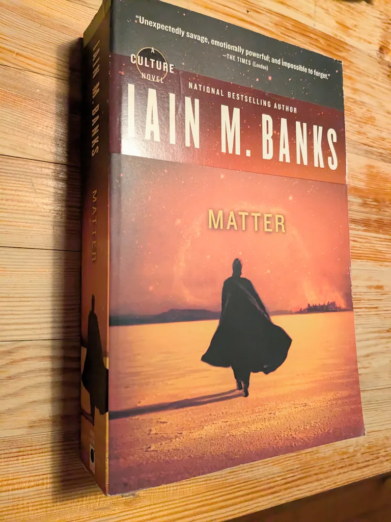Sci-Fi novel by Iain M. Banks photo 1