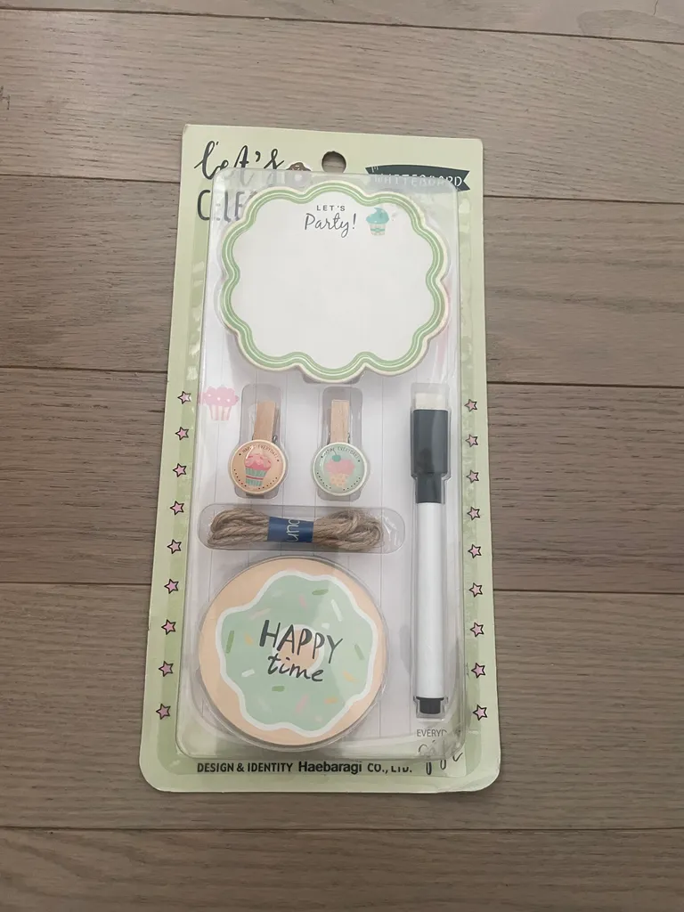 BNIB Whiteboard accessories set  photo 1