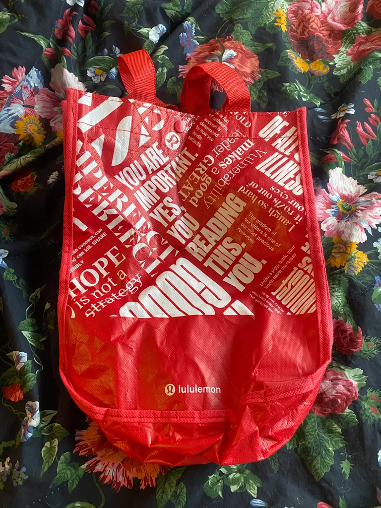 Lululemom bag photo 1