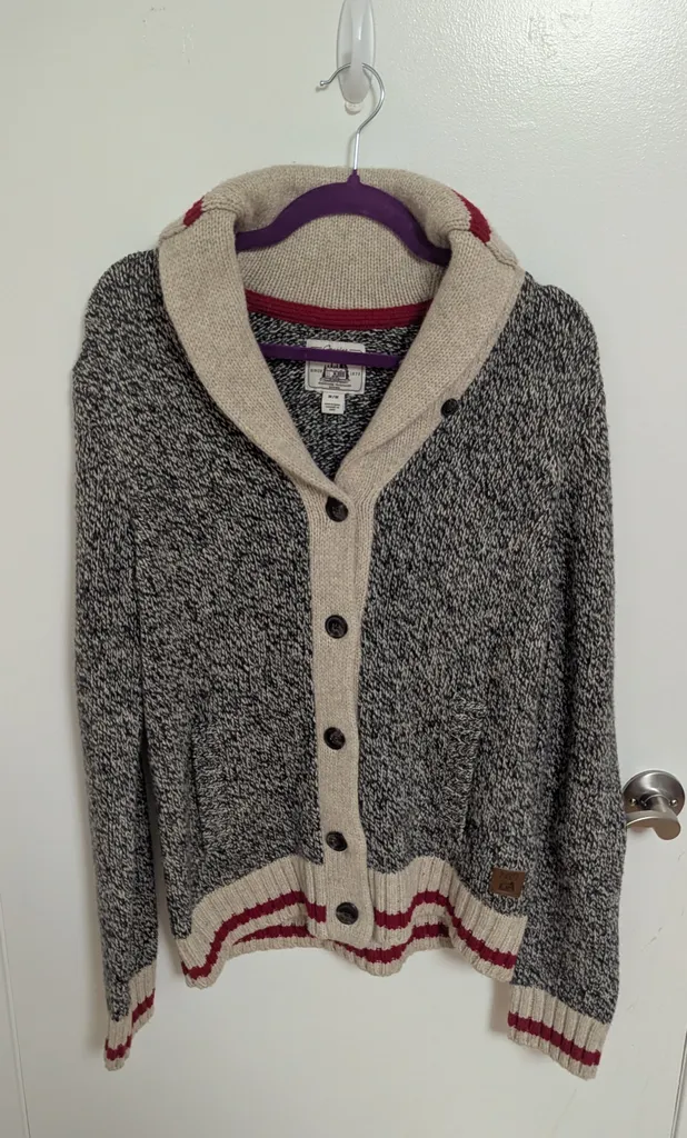 Roots Cabin Cardigan - Size Medium  photo 1