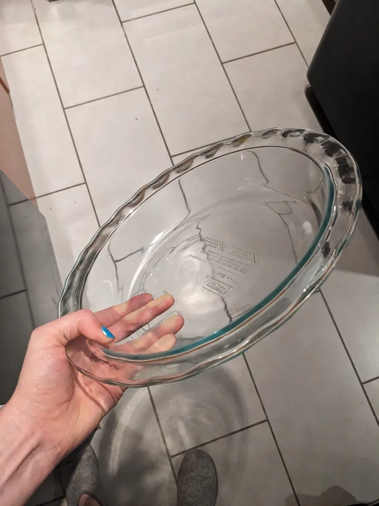 2 glass pie plates photo 1