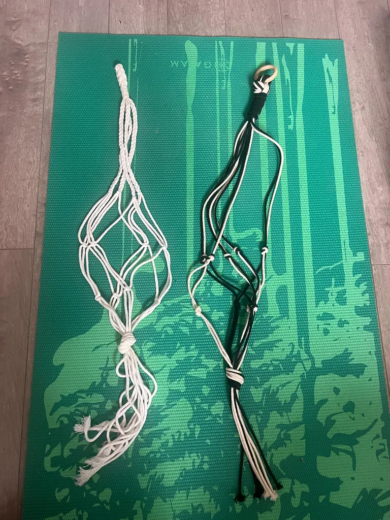 Macrame plant hangers (2) photo 1
