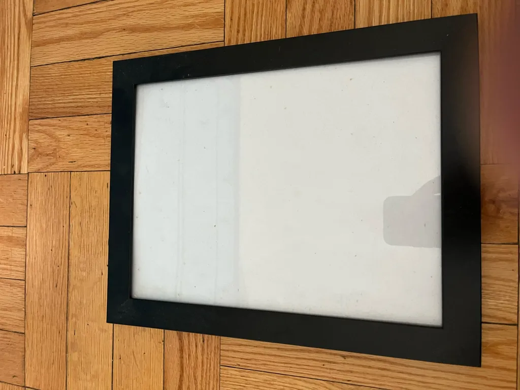 Clip certificate picture frame. photo 1