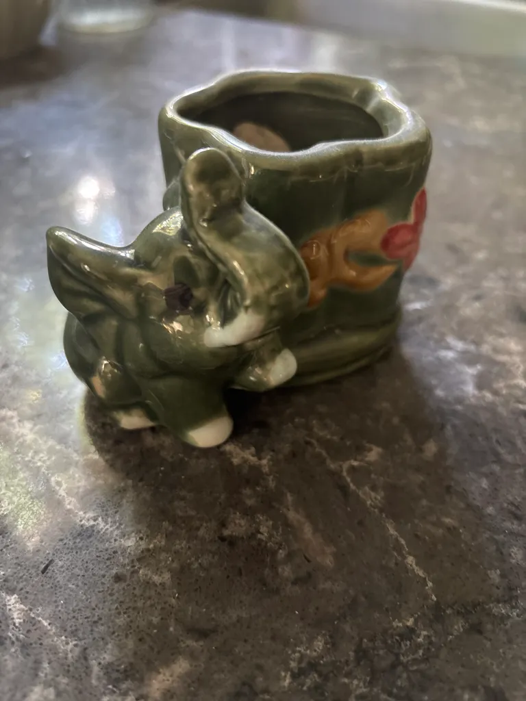 Elephant mini vase  photo 1