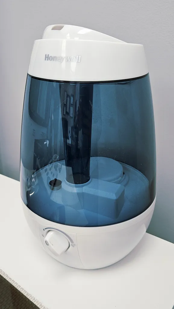 Honeywell Eco-Friendly 4 Litre Room Humidifier photo 1