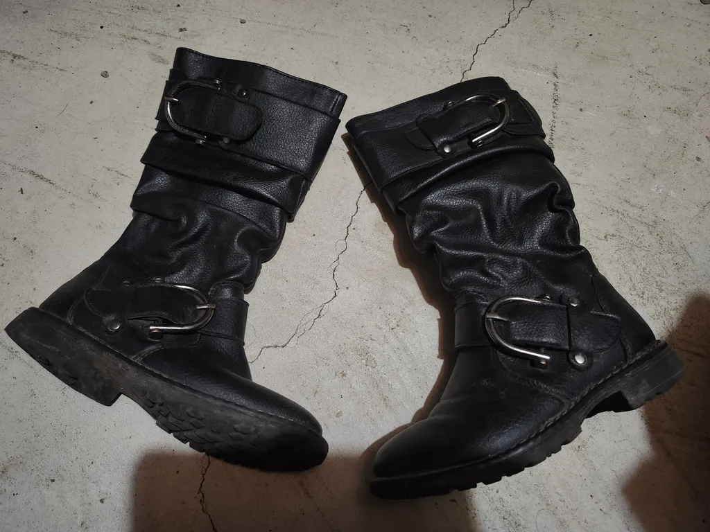 Girl boots  - size 11 photo 1