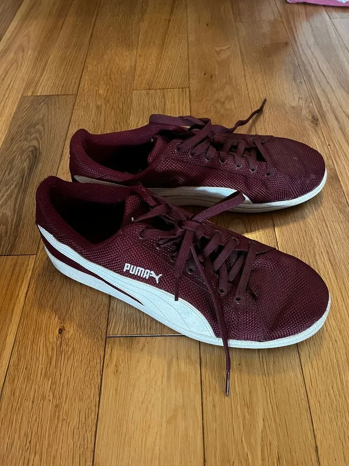  Men's Red Puma Sneakers Size 10 photo 1