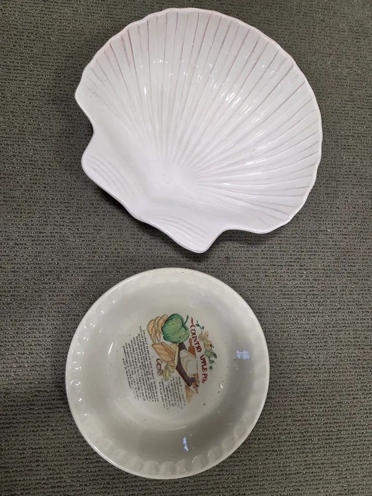 Big shell bowl Free photo 1