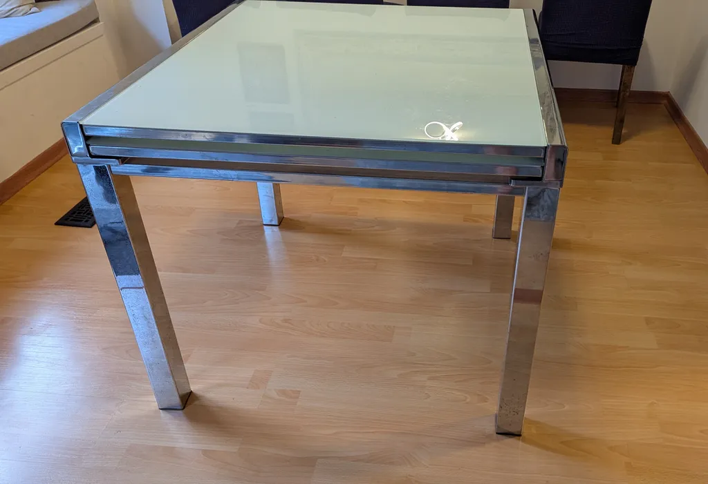 Extendable Dining Table with Glass Top photo 1
