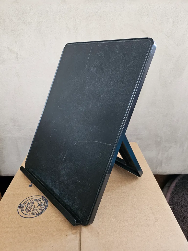 (Traded) Black plastic stand photo 1