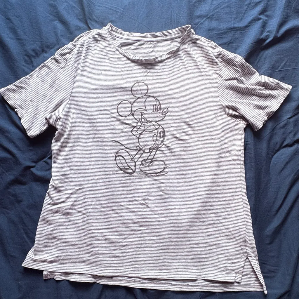 Uniqlo Disney Tshirt S-M photo 1
