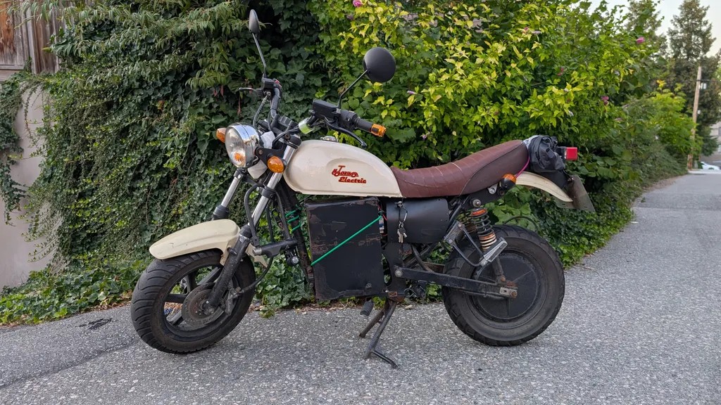 50cc e motorcycle/bike 2000w hub motor, Lithium Ion battery photo 1